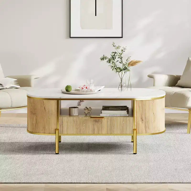 Tavolino da caffè moderno scanalato, tavolino ovale da 48 pollici con cassetti, piano in finto marmo, finiture in metallo, tavolino da centro in rovere naturale per soggiorno