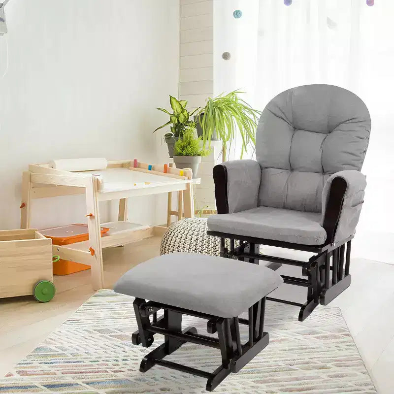 Sedia a dondolo da asilo nido con pouf per allattamento e relax, tasche portaoggetti