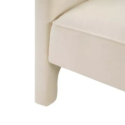Poltrona di design moderna in ciniglia con schienale avvolgente e braccioli integrati