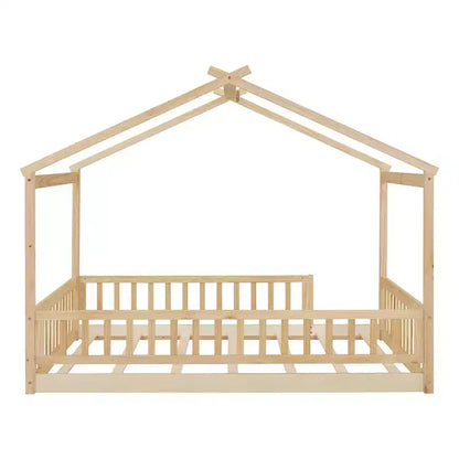Letto Montessori a terra matrimoniale con struttura in legno a casetta, recinzione e design a casetta da gioco