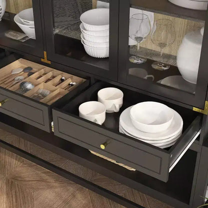 Dispensa da Cucina con Ante in Vetro, Ripiani Regolabili e Dettagli Dorati
