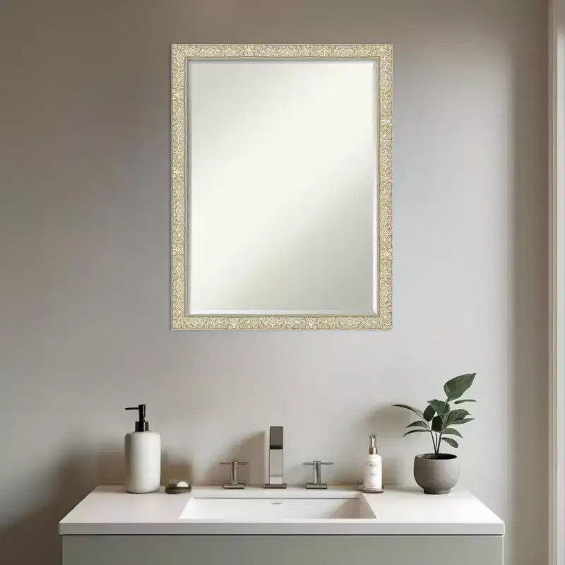 Specchio da parete per bagno con cornice in legno smussata da mezzo pollice, Oro Classico
